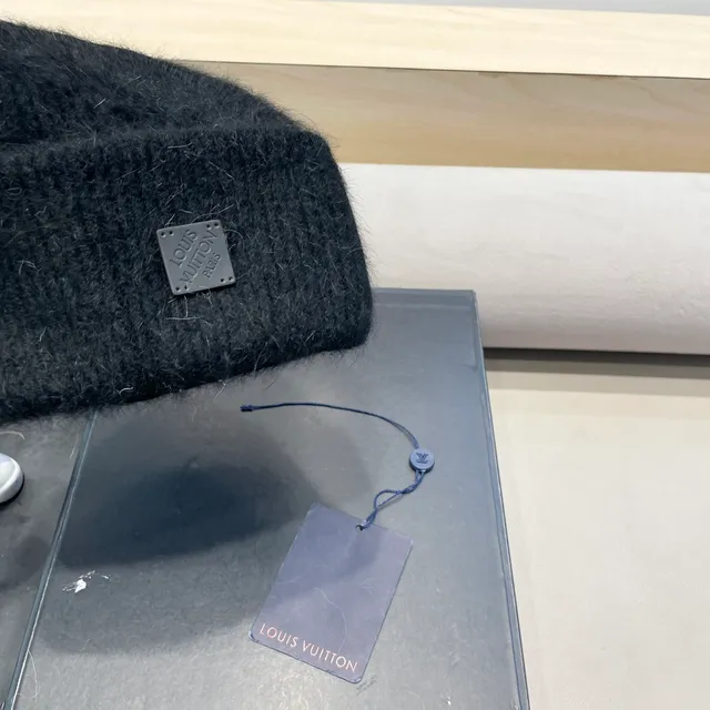 Louis Vuitton Black Ribbed Knit Folded Cuff Beanie 7
