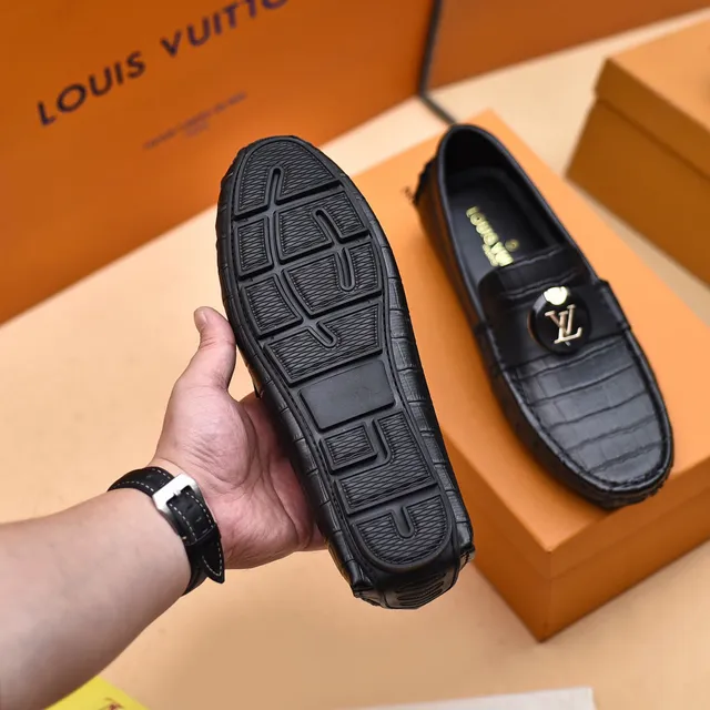Louis Vuitton Black Silver Crocodile-Embossed Leather LV Monogram Medallion Loafer 4