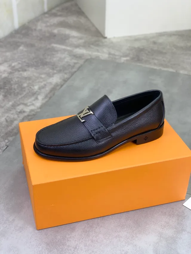 Louis Vuitton Black Silver Pebbled Leather LV Monogram Buckle Loafer 4