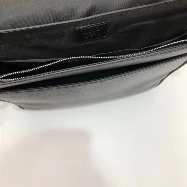 Louis Vuitton Black Structured Rectangular Silhouette Smooth Textured Leather Messenger Bag 4