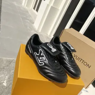 Louis Vuitton 黑色白色皮革刺绣 LV Logo 室内足球鞋