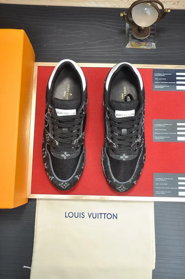 Louis Vuitton Noir Blanc Monogramme Maille Supérieure Contrefort Transparente Baskets Lifestyle 2