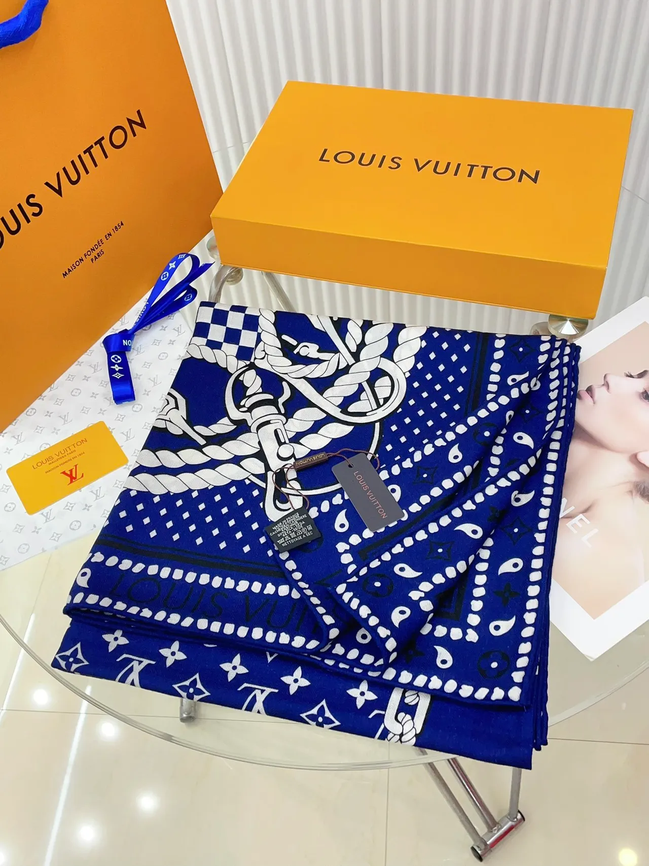 Louis Vuitton Blue and White Rope Print Silk Scarf 4