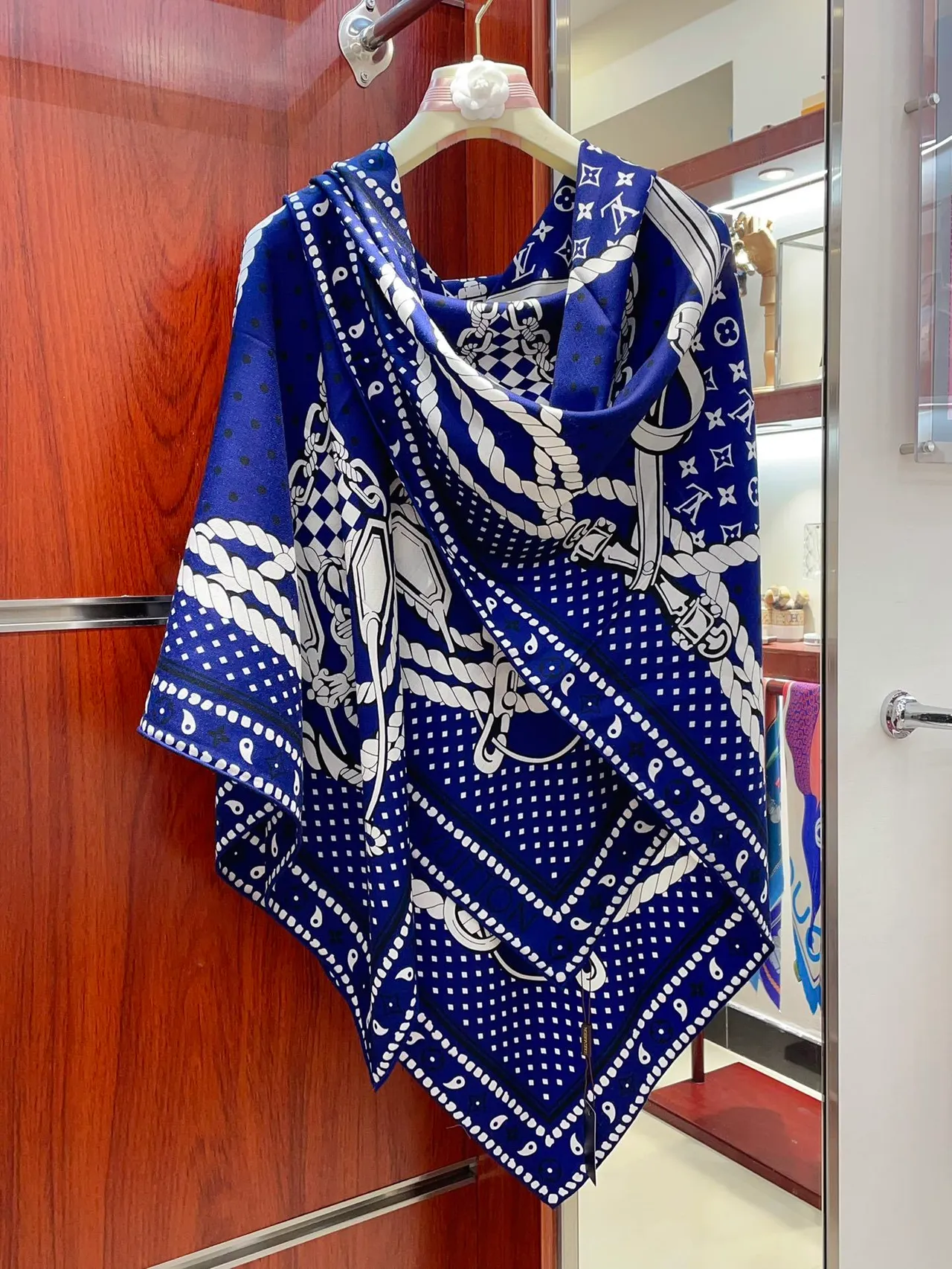 Louis Vuitton Blue and White Rope Print Silk Scarf 5