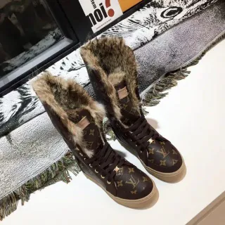 Louis Vuitton 棕色米色 Monogram 帆布 毛边领雪靴