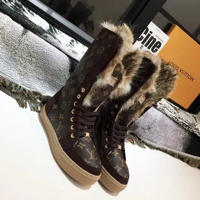 Louis Vuitton Marron Beige Monogram Toile Col bordé de Fourrure Bottes de Neige 3