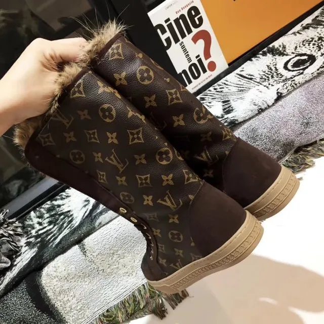 Louis Vuitton Marron Beige Monogram Toile Col bordé de Fourrure Bottes de Neige 6