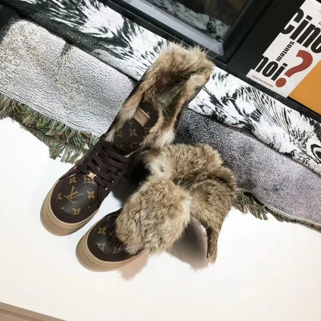 Louis Vuitton Marron Beige Monogram Toile Col bordé de Fourrure Bottes de Neige 8