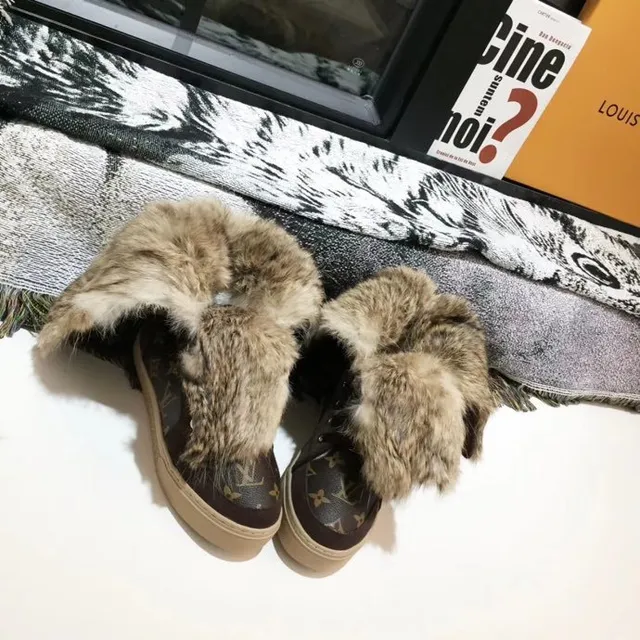 Louis Vuitton Marron Beige Monogram Toile Col bordé de Fourrure Bottes de Neige 9