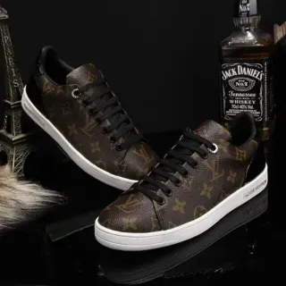 Louis Vuitton Zapatillas Lifestyle de Lona Monograma Marrón y Blanco Low-Top