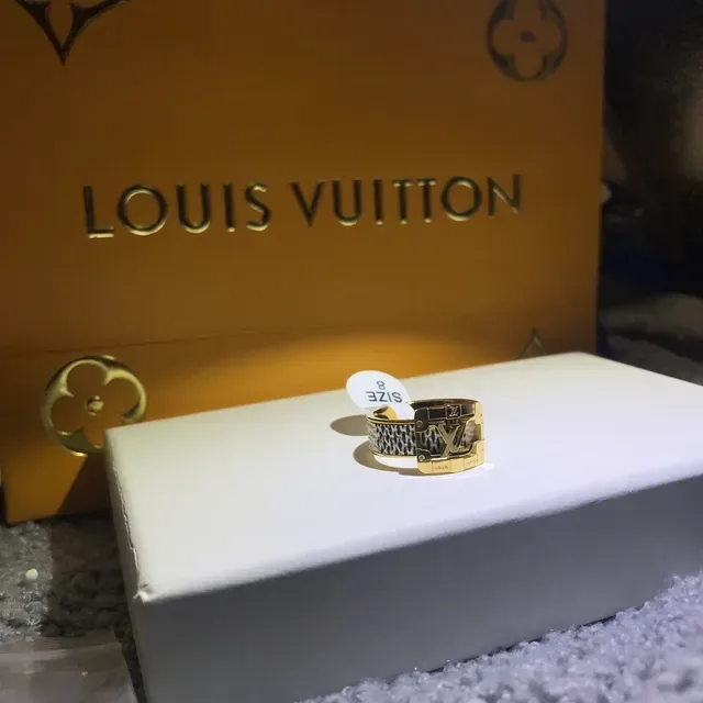 Louis Vuitton Buckle Gold Black LV Monogram Front Textured Leather Band Ring 5