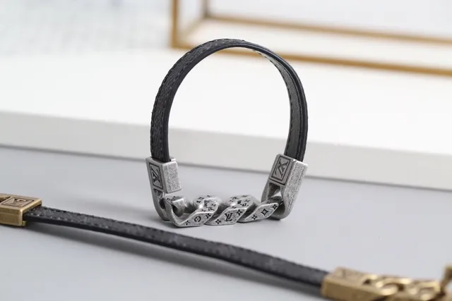 Louis Vuitton Chain Bracelet Black Silver Chunky Link Engraved Monogram Bracelet 6