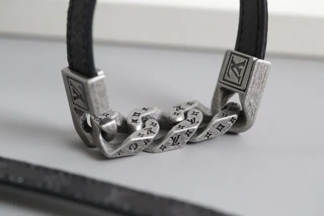 Louis Vuitton Chain Bracelet Black Silver Chunky Link Engraved Monogram Bracelet 8