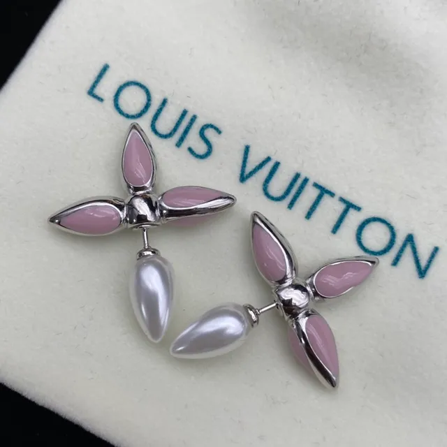Louis Vuitton Floral Motif Pink Enamel and Pearl-Effect Earrings 3