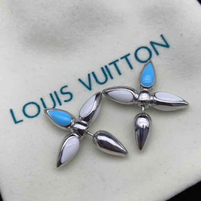 Louis Vuitton Floral Motif Pink Enamel and Pearl-Effect Earrings 6