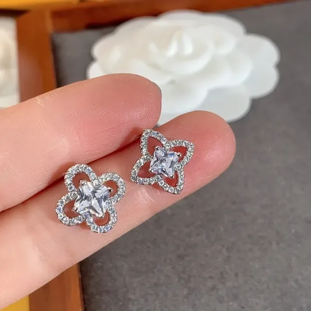 Louis Vuitton Floral Quatrefoil Crystal Stud Earrings 3