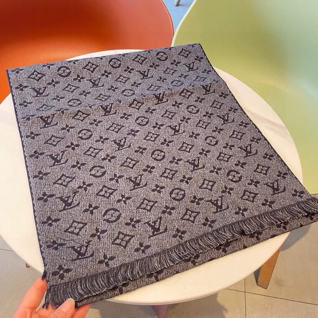 Louis Vuitton Écharpe Gris Noir Monogramme Jacquard Tonal Cachemire Foncé 4