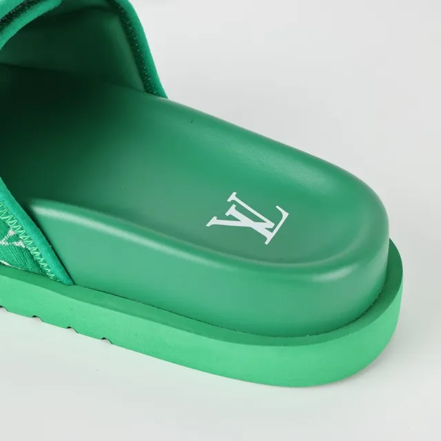 Louis Vuitton Green White Platform Sole Monogrammed Fabric Strap Slippers 4