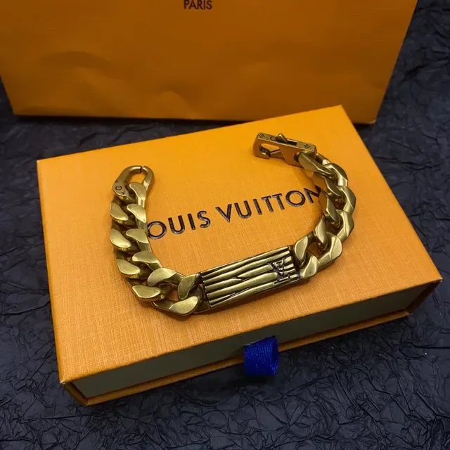 Louis Vuitton Iconic Chain Gold-Tone Curb-Link Bracelet 7