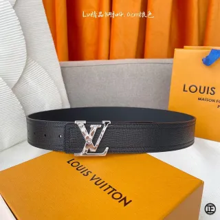 Louis Vuitton Initiales حزام جلد أسود فضي مُعَامَل
