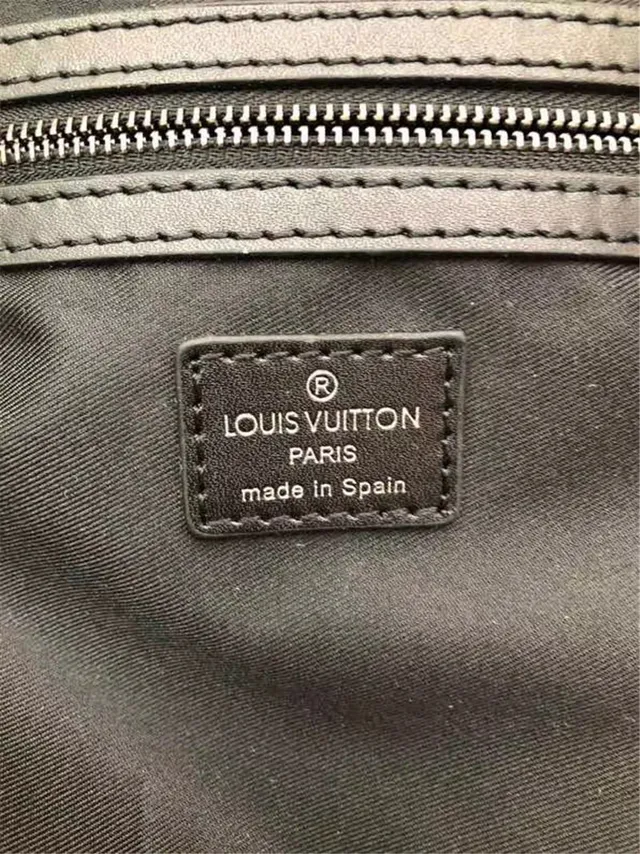 Louis Vuitton Keepall Bandoulière Gray Monogram Duffle Bag 2