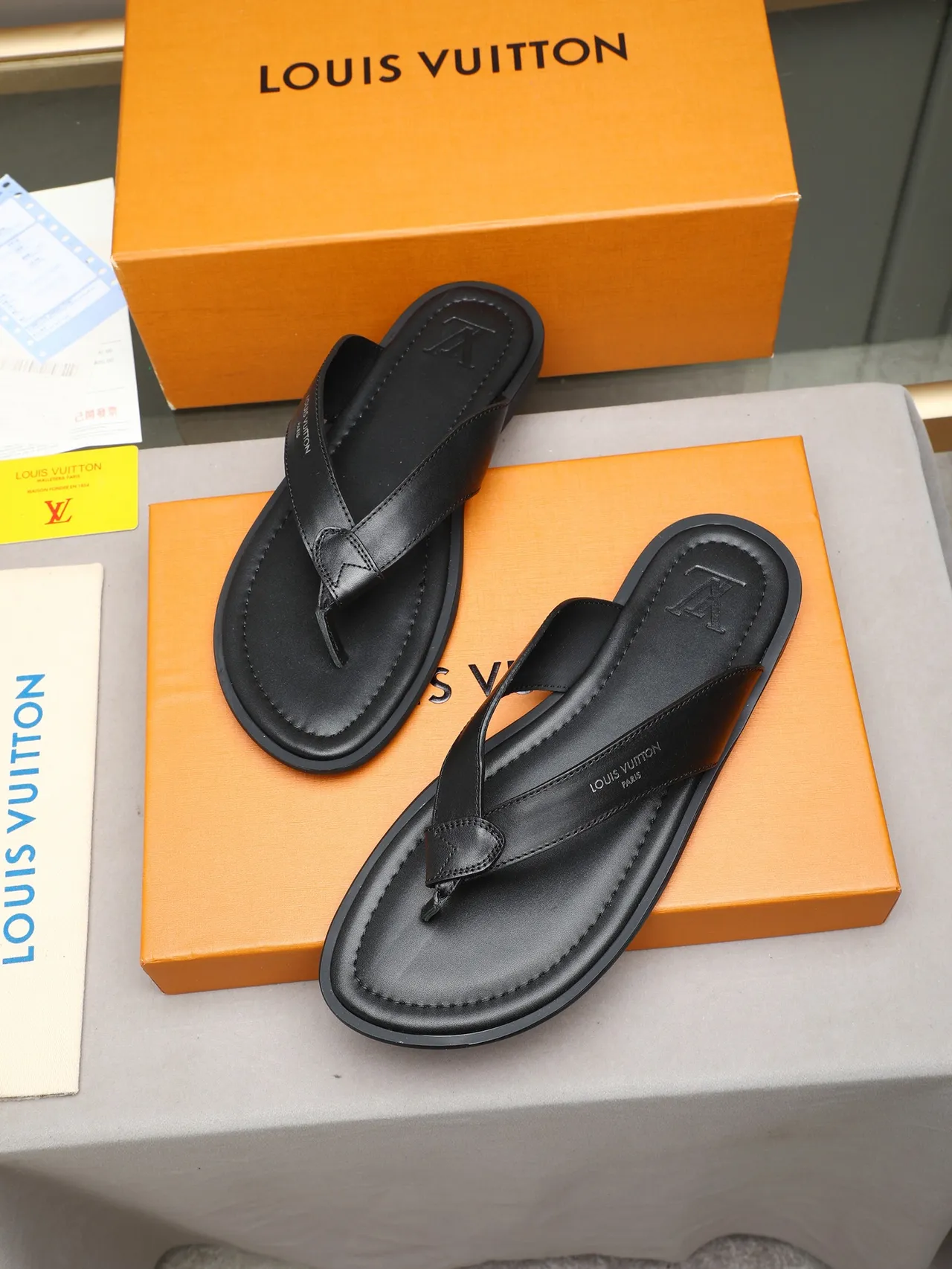 Louis Vuitton Leather Thong Flip-Flop Slippers 2