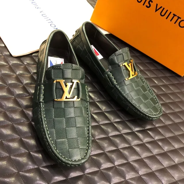 Louis Vuitton Mocassin Vert Or Cuir Matelassé Boucle LV Mocassin 5