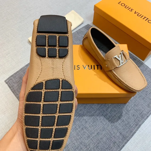 Loafer Louis Vuitton Cuir Pebbled Tan Boucle LV Logo 5