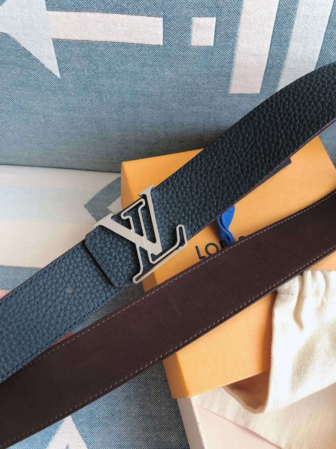 Louis Vuitton LV Initiales Blue Pebbled Leather Belt 3