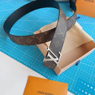 Louis Vuitton LV Initiales Brown Black Reversible Monogram Canvas Polished Silver-Tone Buckle Leather Belt