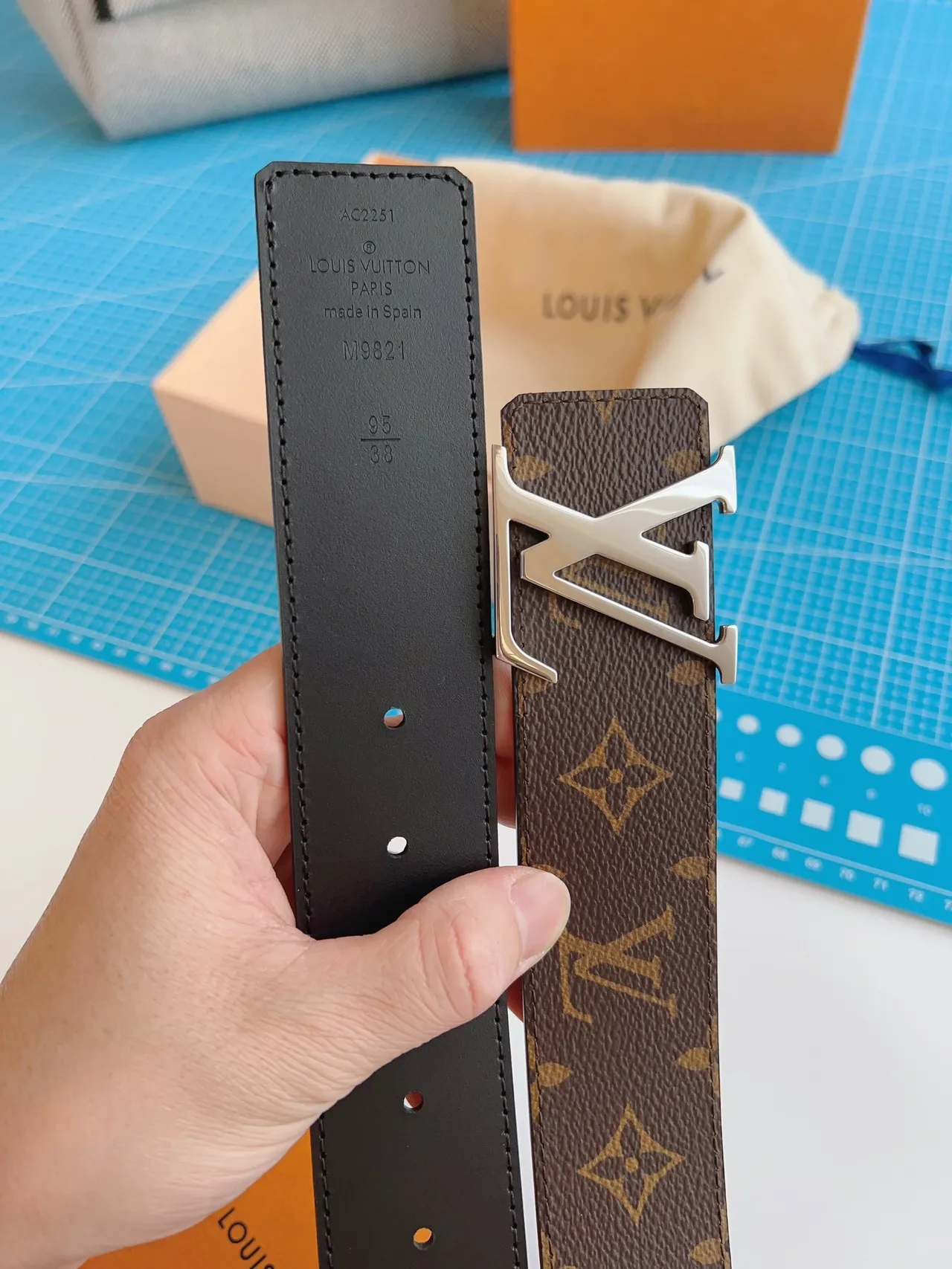 Louis Vuitton LV Initiales Brown Black Reversible Monogram Canvas Polished Silver-Tone Buckle Leather Belt 8