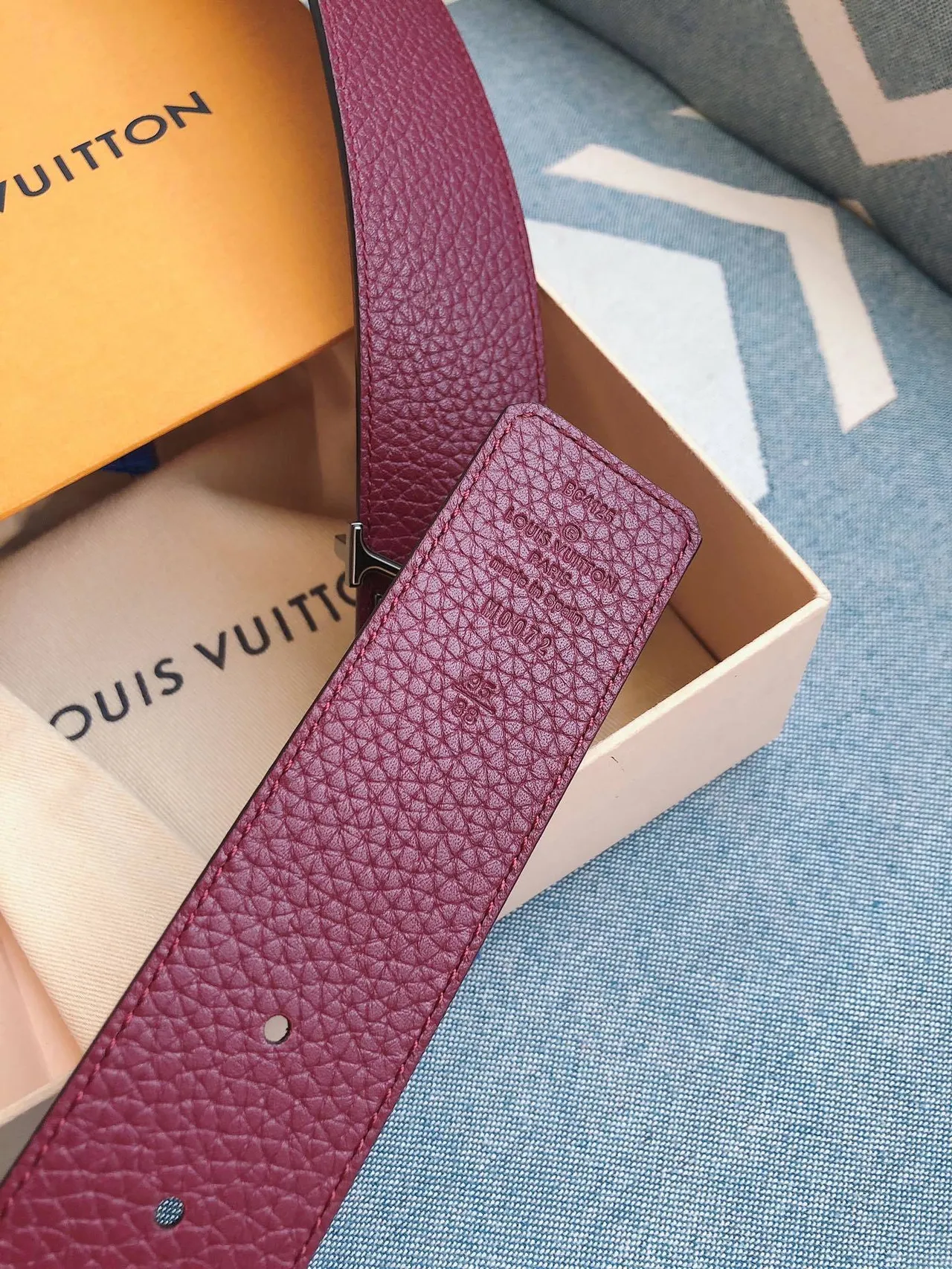 Louis Vuitton LV Initiales Burgundy Pebbled Leather Belt 2