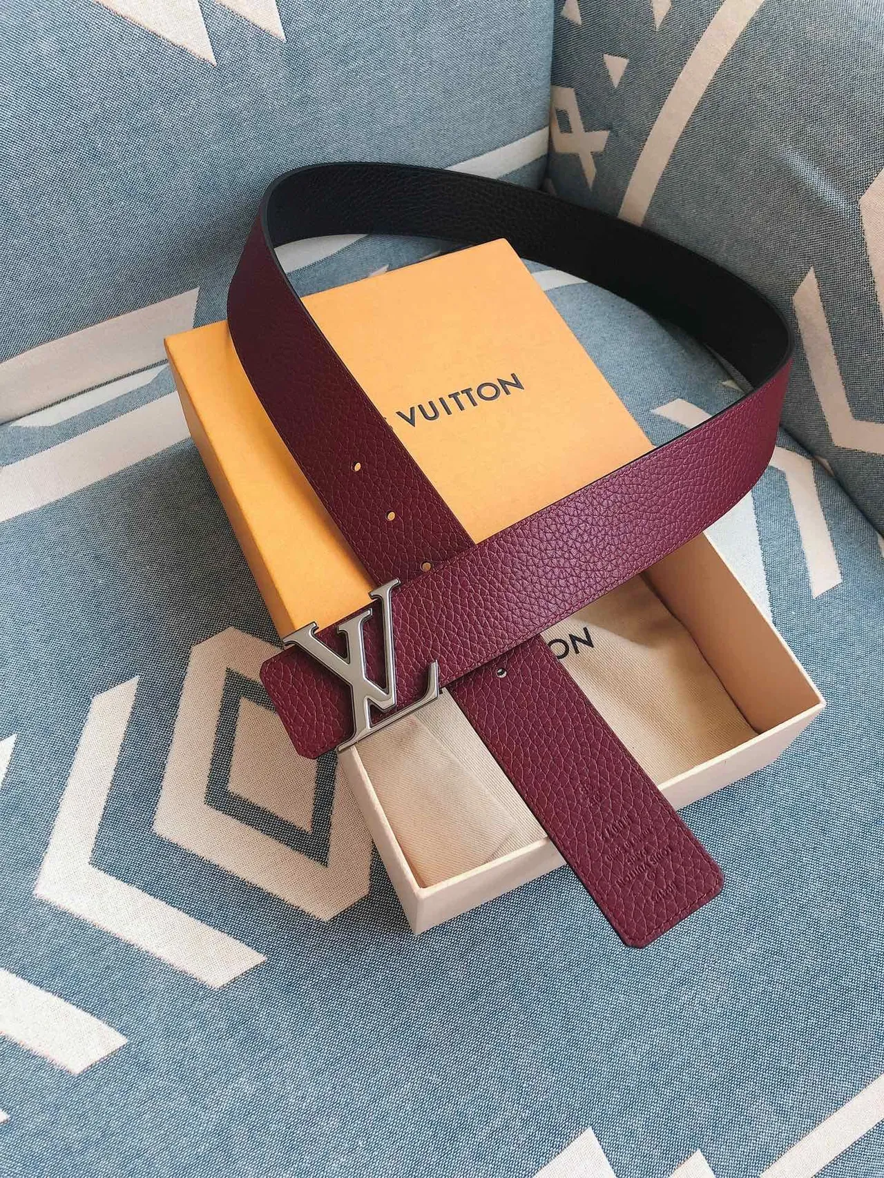 Louis Vuitton LV Initiales Burgundy Pebbled Leather Belt 3