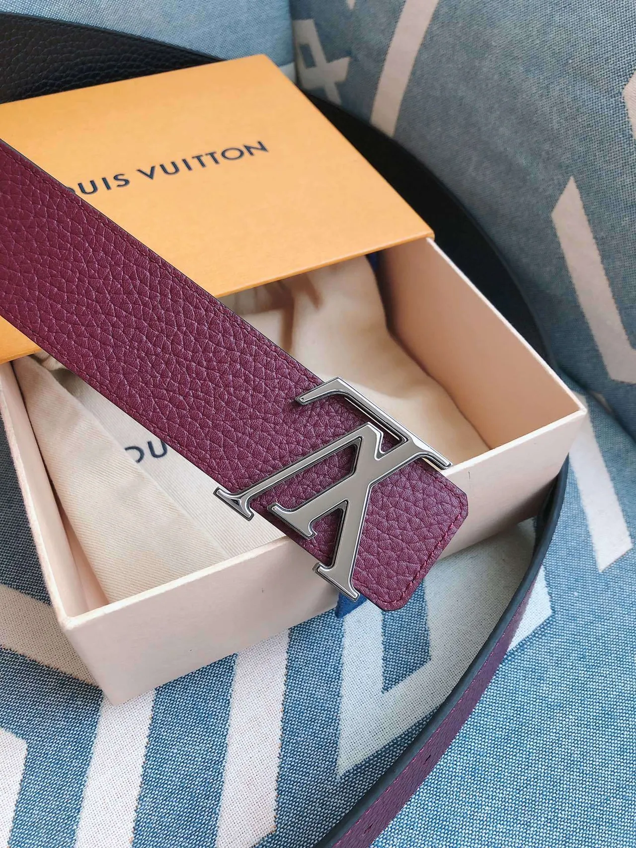 Louis Vuitton LV Initiales Burgundy Pebbled Leather Belt 5
