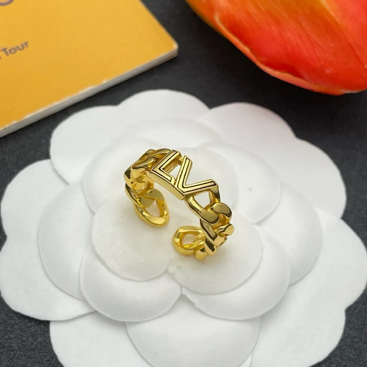 Louis Vuitton LV Monogram Chain Link Gold bague 6
