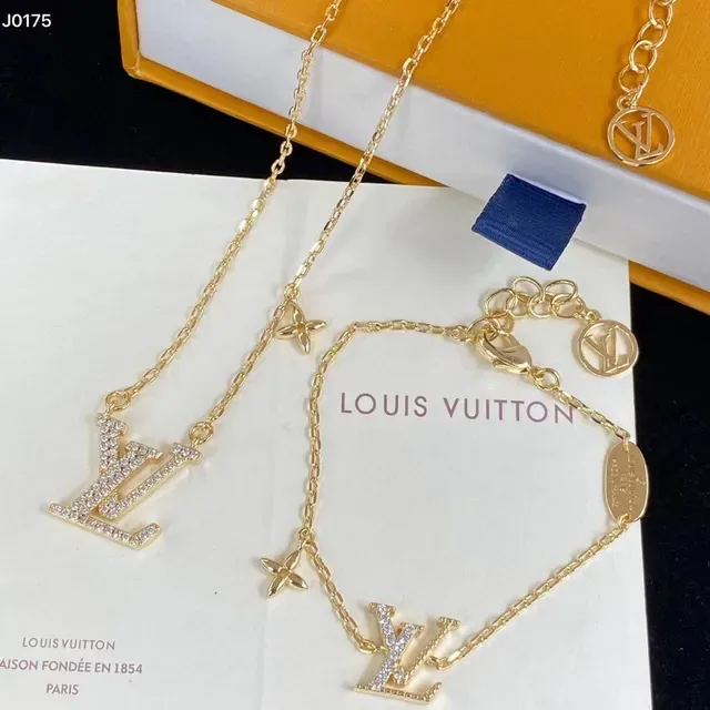Louis Vuitton LV Monogram Star Gold Transparent Chain Pavé Crystal Necklace 6