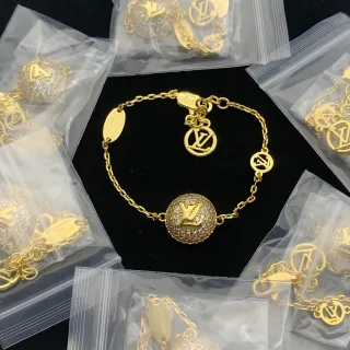 Louis Vuitton LV Sphere Pavé Crystal Gold-Tone Chain Bracelet