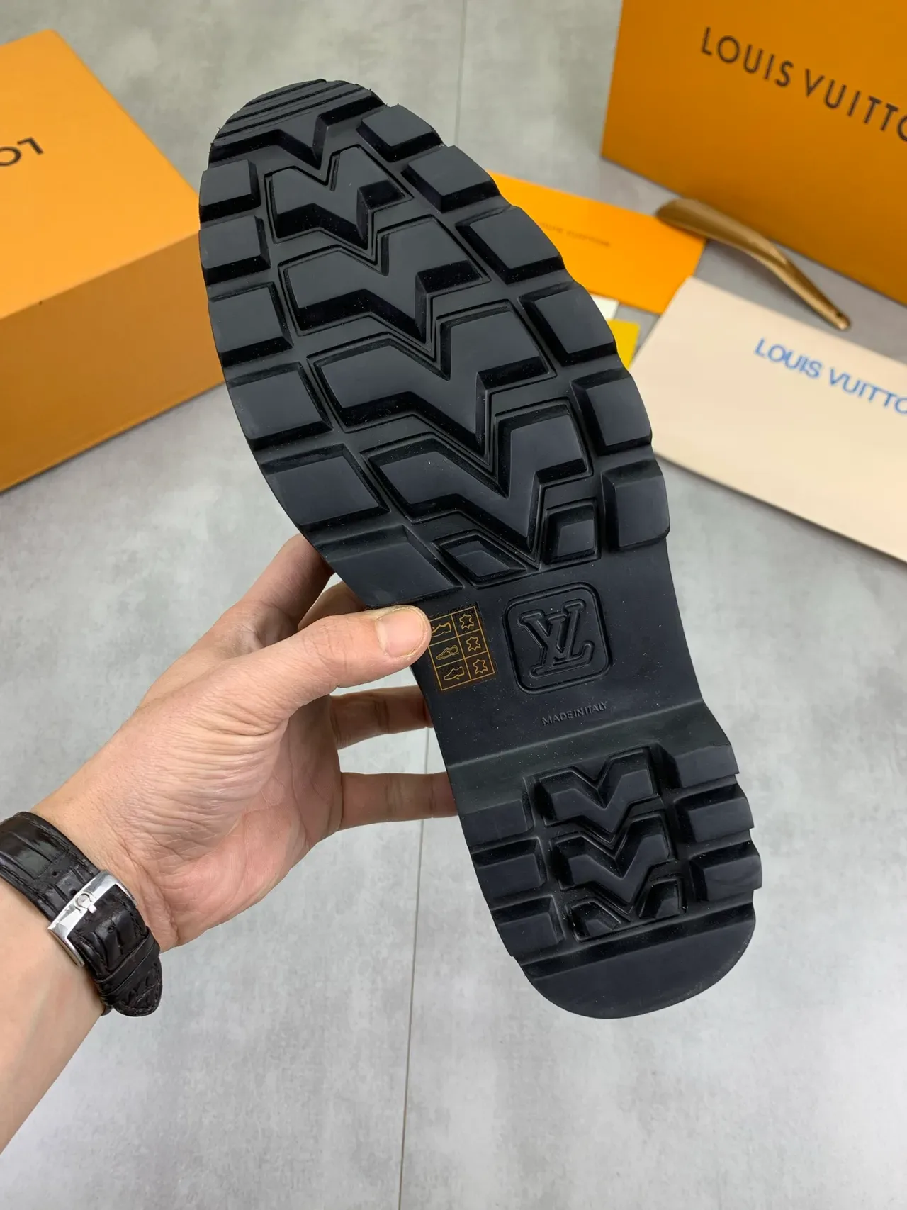 Louis Vuitton LV Trail Cap-Toe أحذية أوكسفورد جلد أسود 3