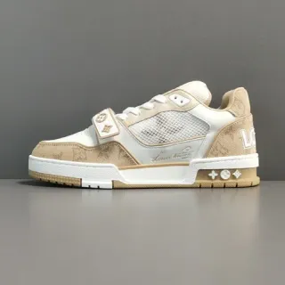 Louis Vuitton LV Trainer Beige Branco Monograma Lona Fechamento Duas Alças Sneakers Lifestyle