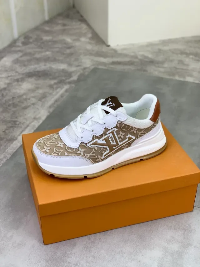 Louis Vuitton LV Trainer Beige Blanc Toile Monogram Semelle Intermédiaire Multicouche Sneakers Lifestyle 5