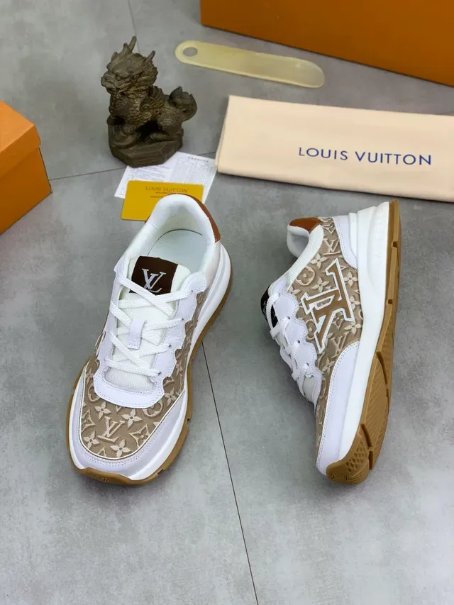 Louis Vuitton LV Trainer Beige Blanc Toile Monogram Semelle Intermédiaire Multicouche Sneakers Lifestyle 6