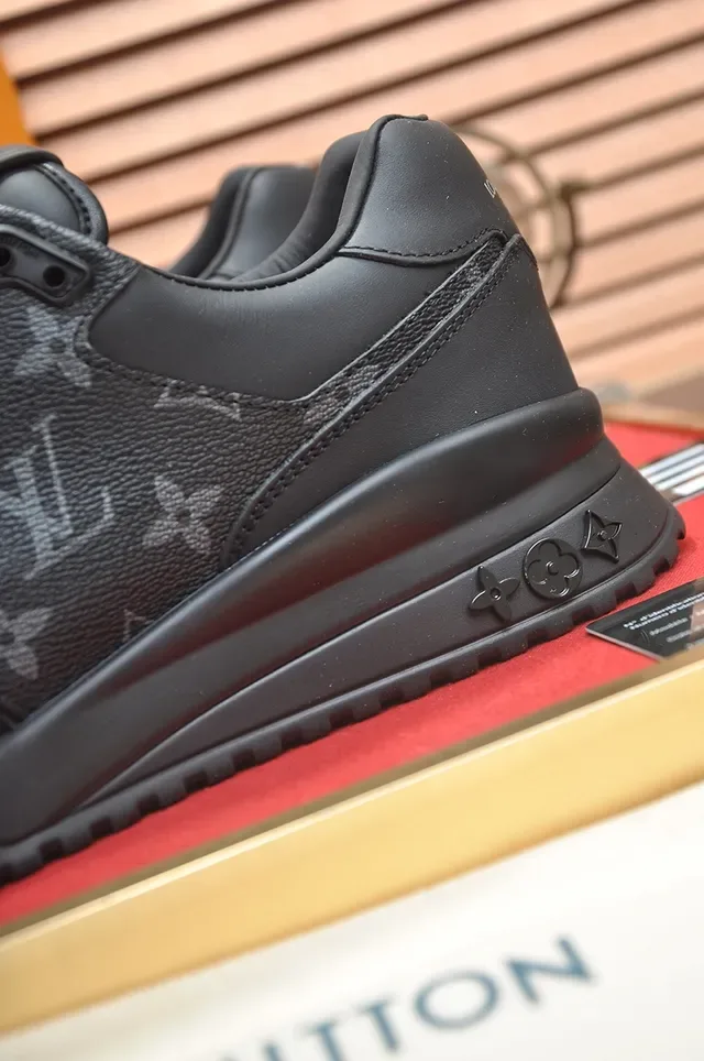 লুইস ভিটন LV Trainer কালো Monogram চামড়া স্কাল্প্টেড রাবার সোল লাইফস্টাইল স্নিকার্স 2