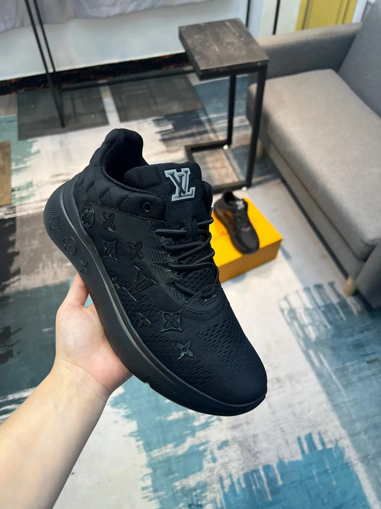 Louis Vuitton LV Trainer Chaussures lifestyle noires à monogramme tricoté supérieur et contrefort matelassé 6