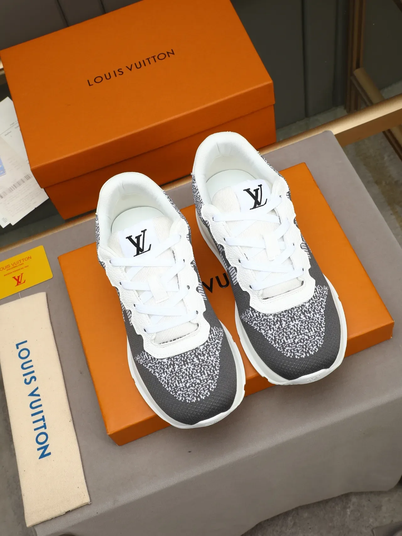 Louis Vuitton LV Trainer কালো সাদা চেকারবোর্ড নিট আপার স্কাল্প্টেড মিডসোল লাইফস্টাইল স্নিকার 2