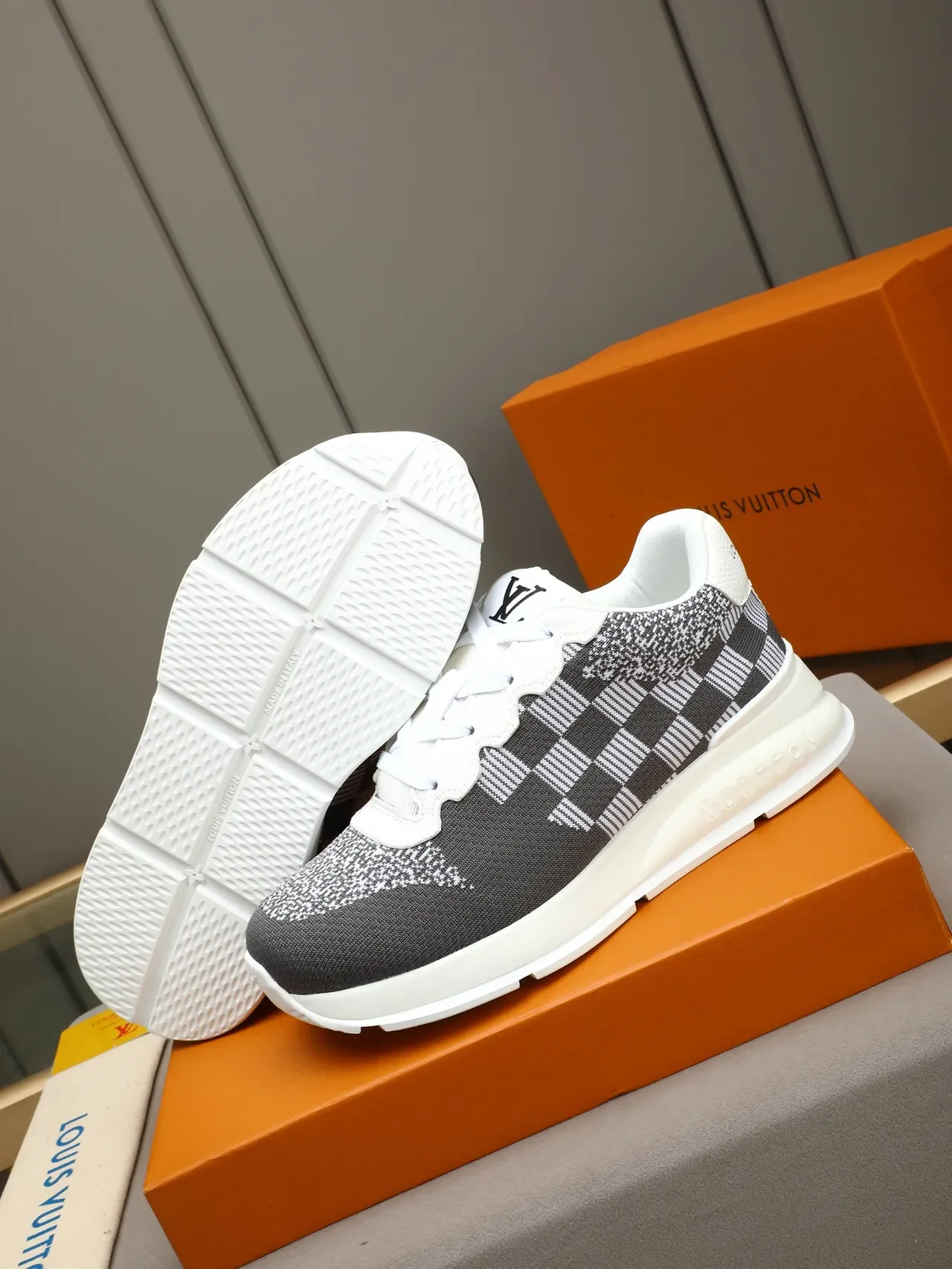 Louis Vuitton LV Trainer কালো সাদা চেকারবোর্ড নিট আপার স্কাল্প্টেড মিডসোল লাইফস্টাইল স্নিকার 4