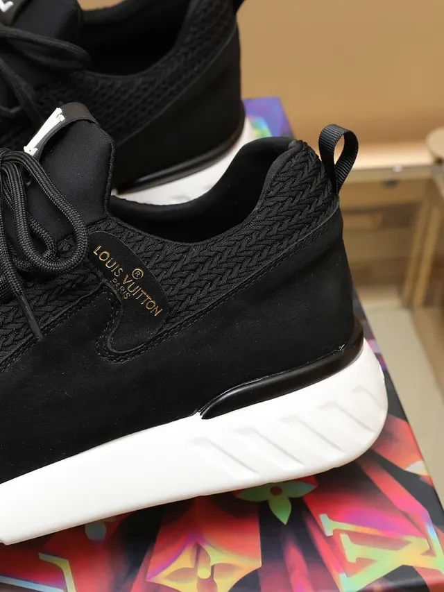 Louis Vuitton LV Trainer Noir Blanc Tricô Supérieur Monogramme Sneakers Lifestyle 4