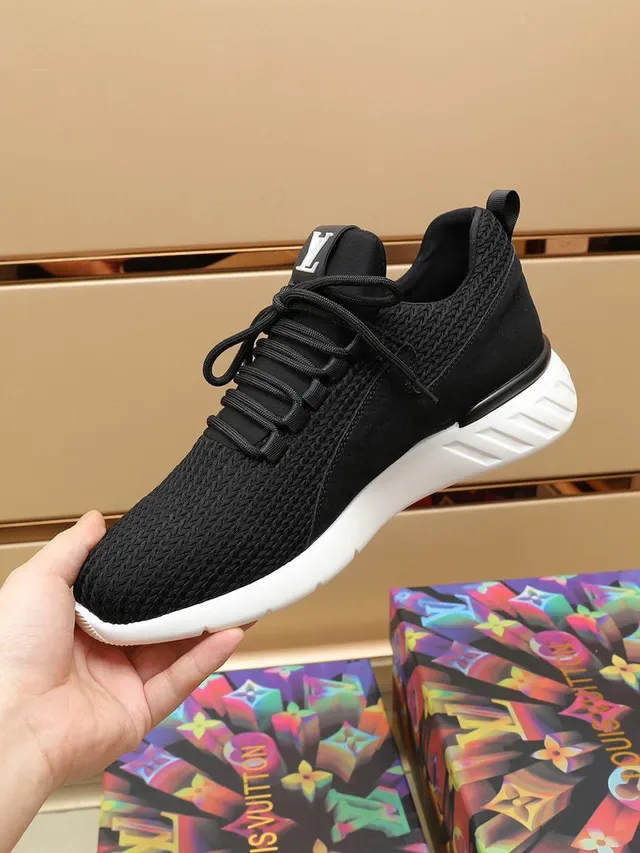 Louis Vuitton LV Trainer Noir Blanc Tricô Supérieur Monogramme Sneakers Lifestyle 5