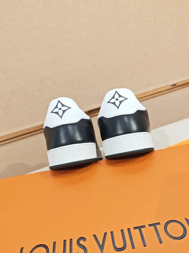 Louis Vuitton LV Trainer Black White Low-Top Checkerboard Damier Pattern Lifestyle Sneakers 3