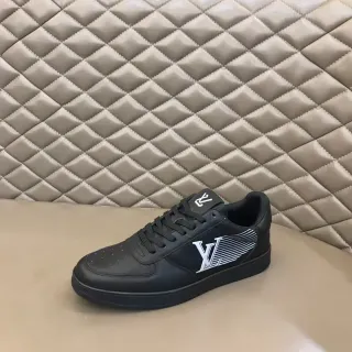 Louis Vuitton LV Trainer Preto Branco Couro Liso Superior Cap de Dedo Perfurado Tênis Lifestyle