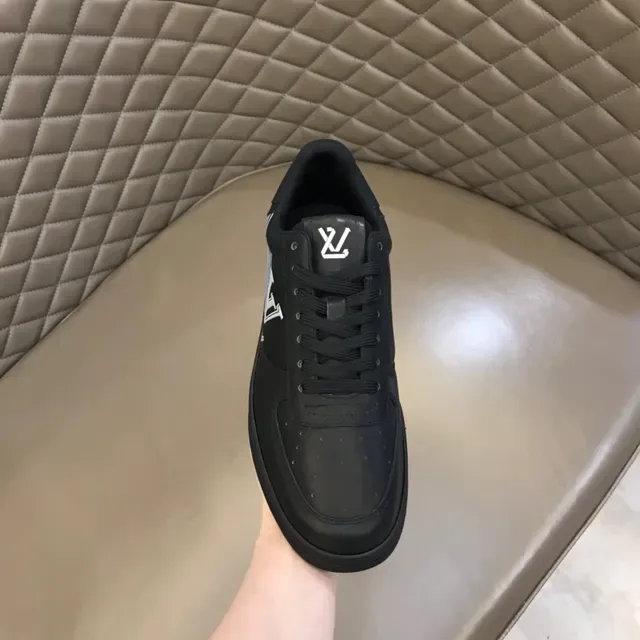 Louis Vuitton LV Trainer Black White Smooth Leather Upper Perforated Toe Cap Lifestyle Sneakers 4